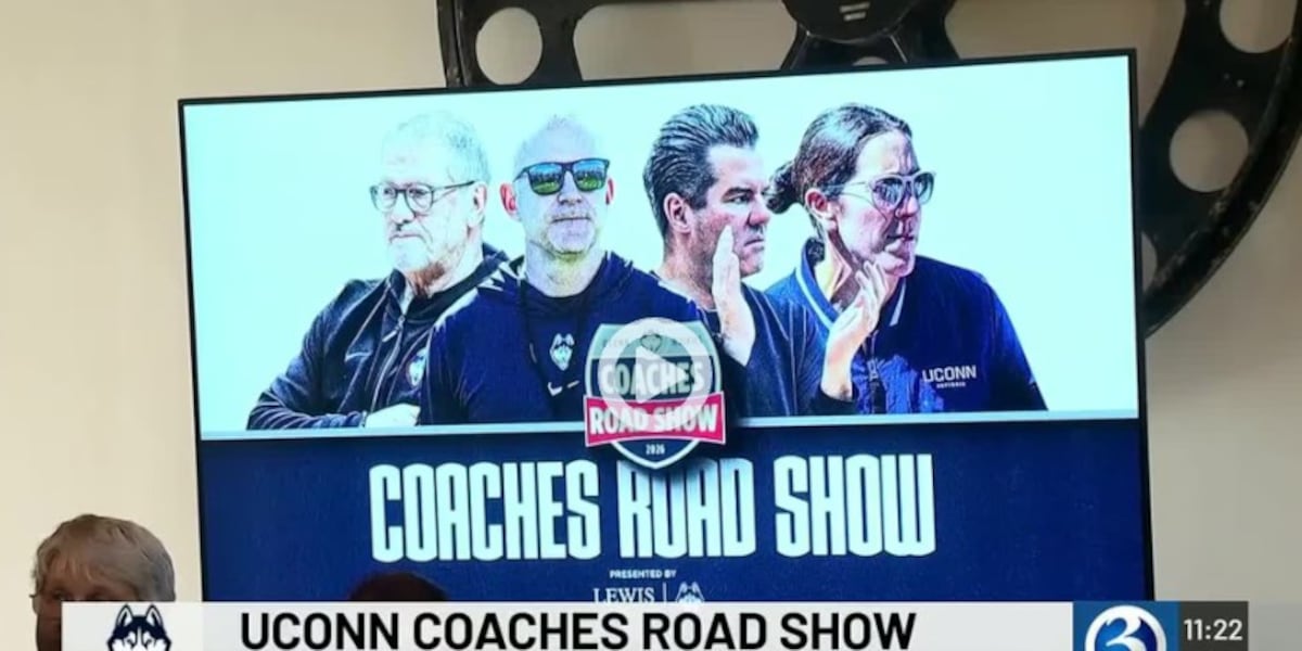 UConn coaches road show brings fans together in Southington