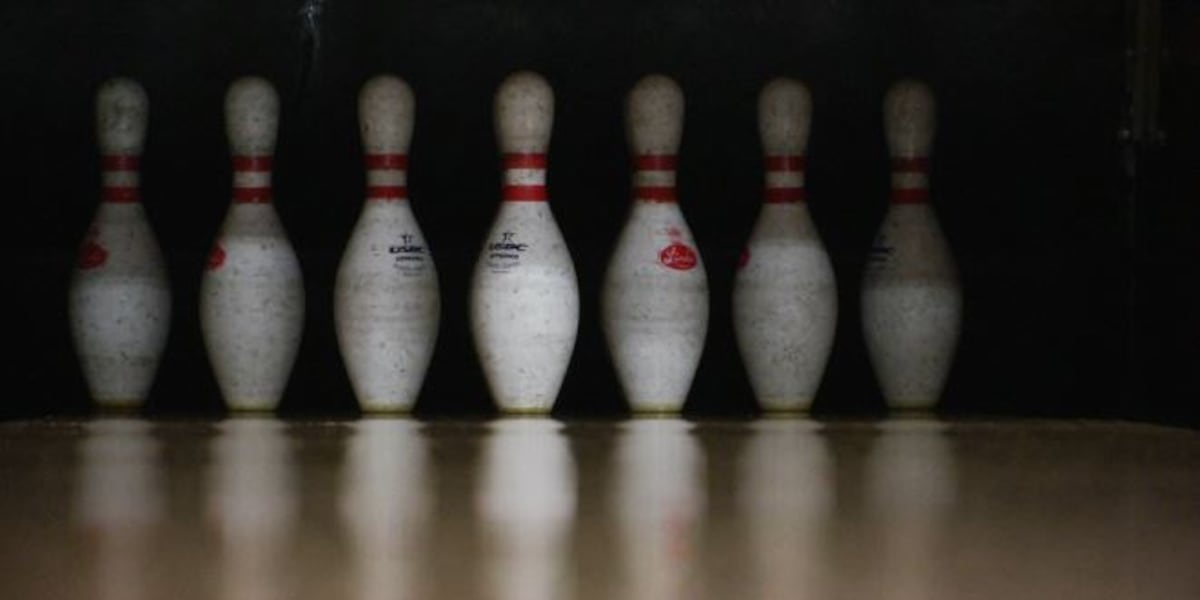 Sweeper bar comes down on teen at Windsor Locks bowling alley