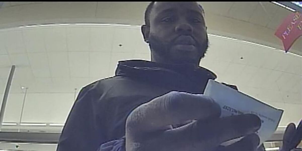 Groton police look to identify credit card fraud suspect