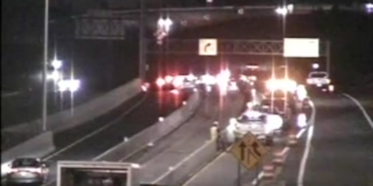 Motorcycle crash closes lanes of I-91 in Hartford