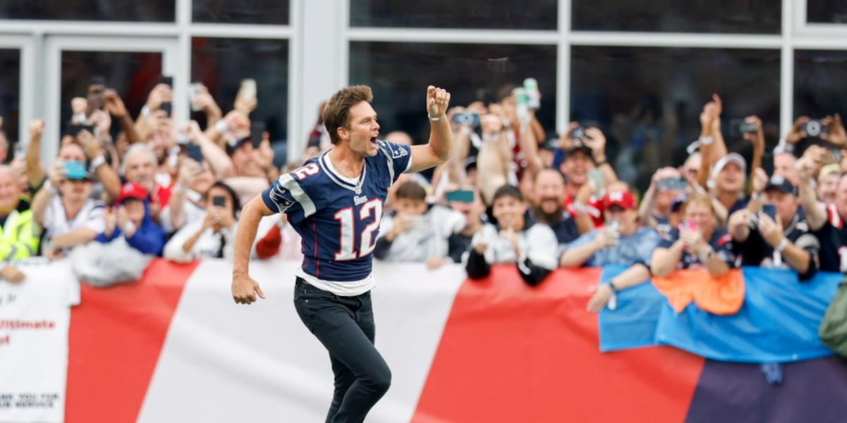 Tom Brady returns to hero's welcome in New England and declares himself a 'Patriot for life'