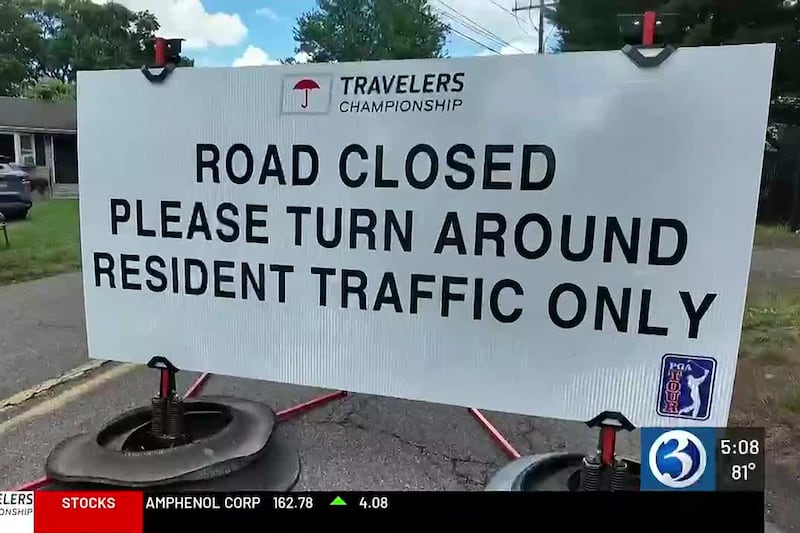 Laurel Drive homeowners offer paid parking as Travelers Championship lots fill up