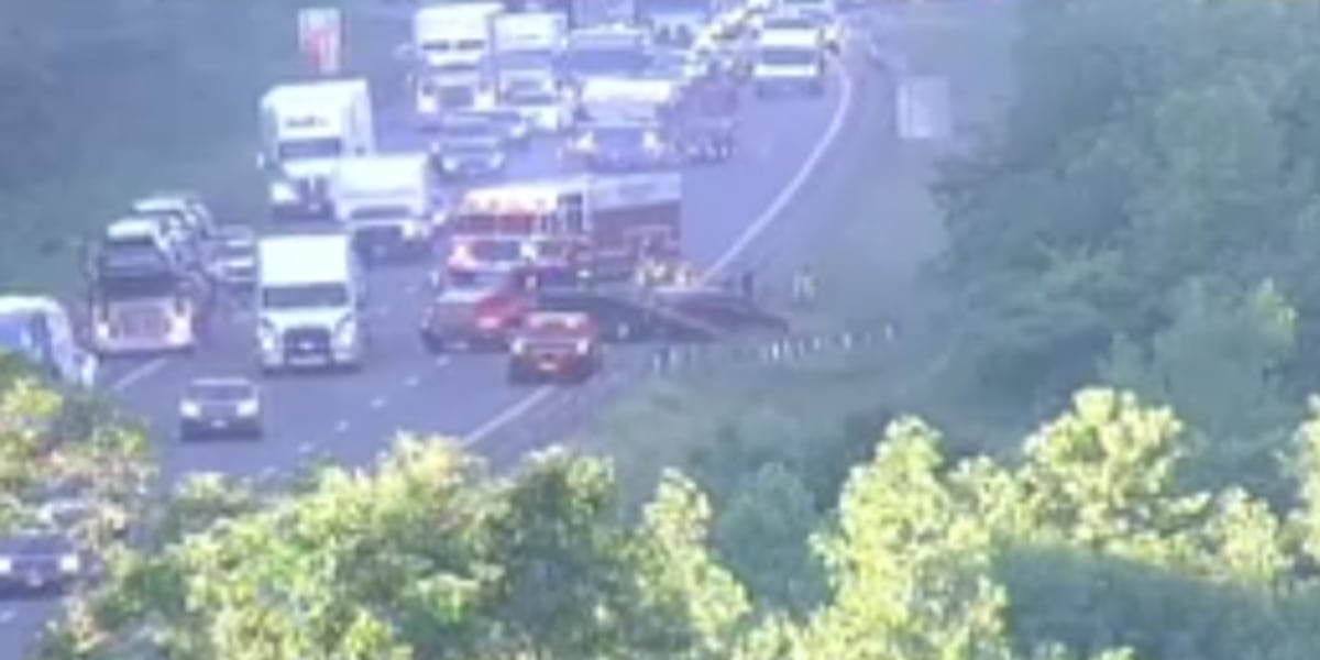 Crash causes lane closures on I-91 north in Middletown