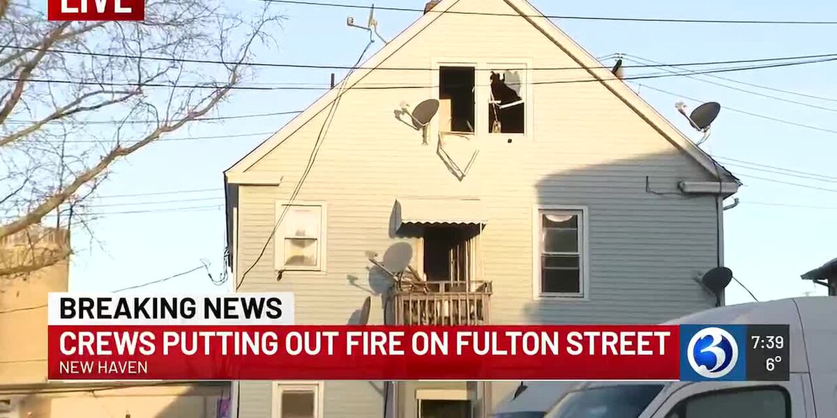 4 residents escape, 1 firefighter injured from early morning house fire